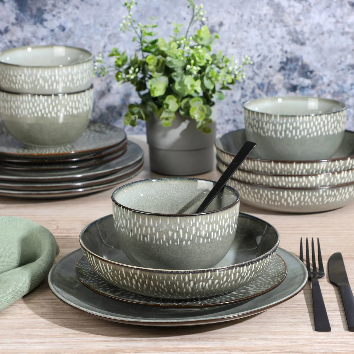 Gibson Elite Matisse 16-Piece Dinnerware Set - Taupe