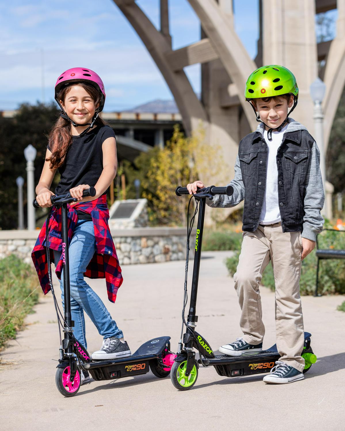 Razor Power Core E90 Green Electric Kids Toy Scooter. Certified Refurbished. Age 8+